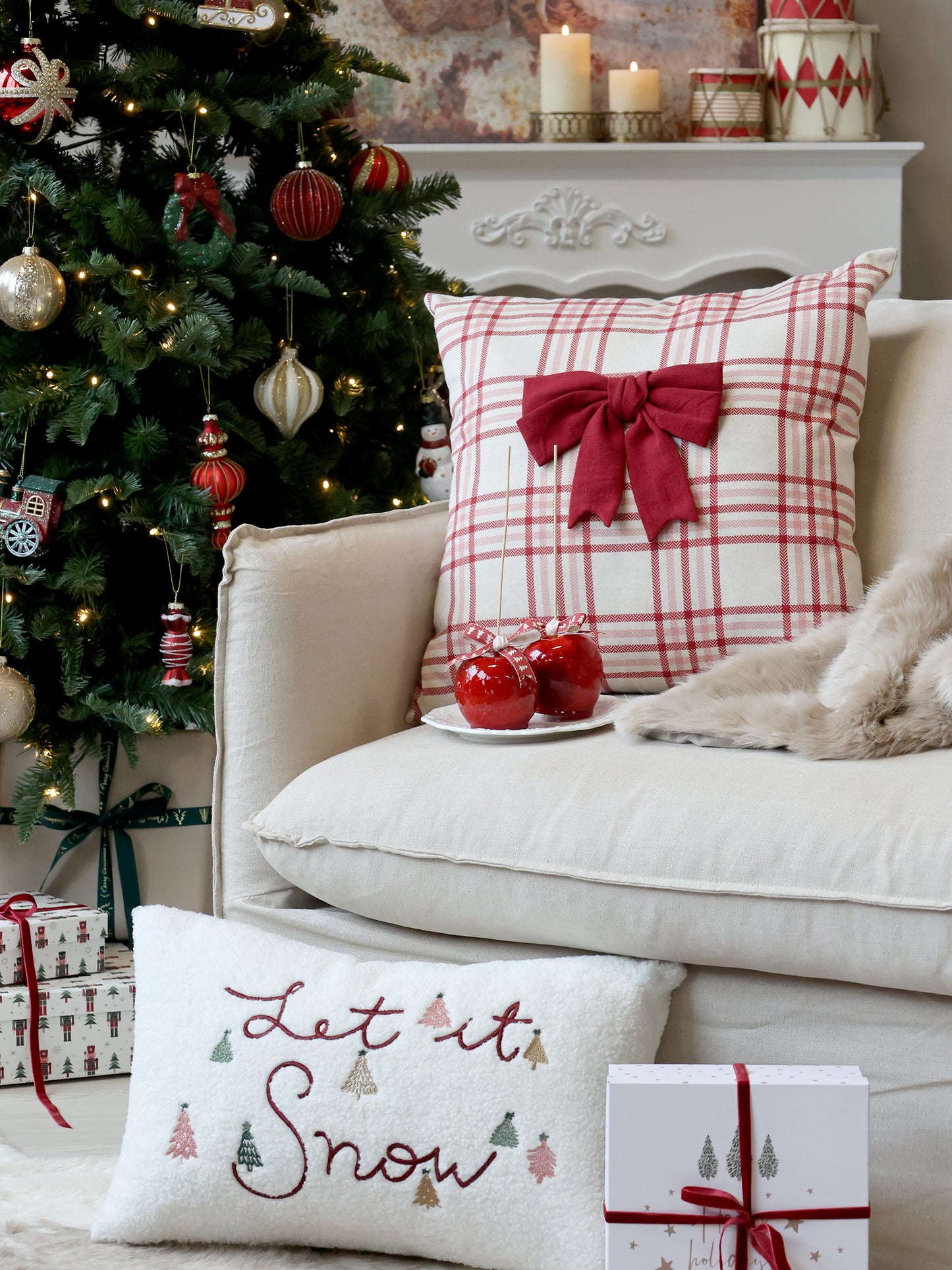 Red Christmas Cushion Cover with Bow