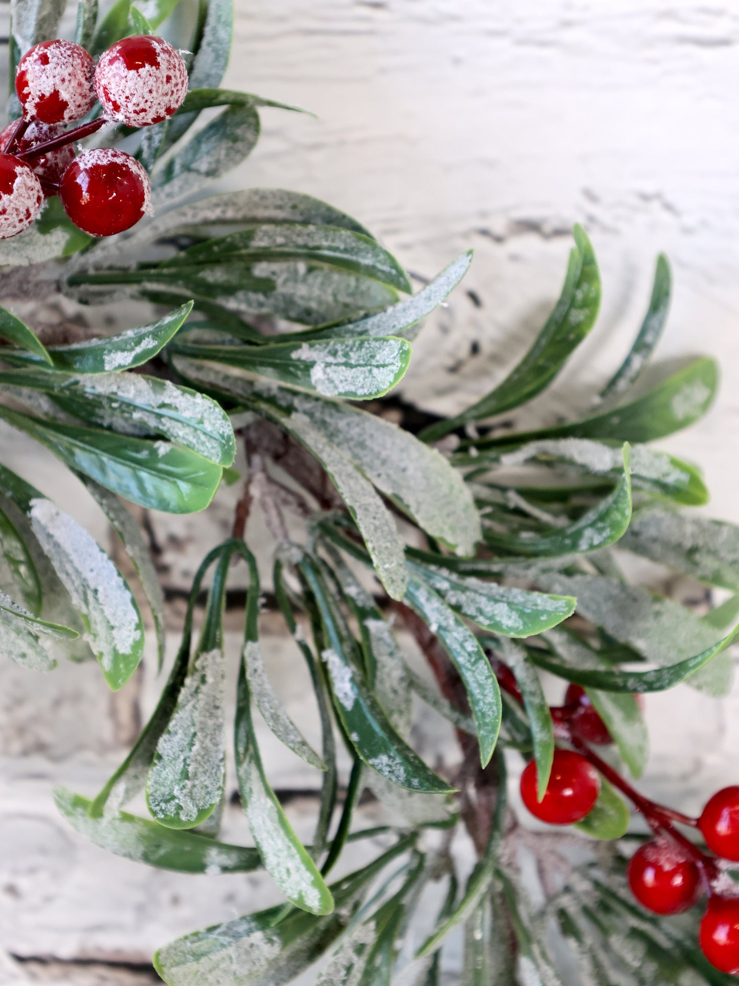 Fleur Fir Wreath with Snow & Berries